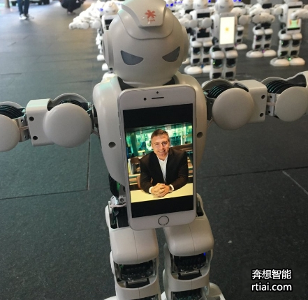 智能机器人替你排队买 iphone7 ：主人可远程即时监控--广州奔想智能科技有限公司